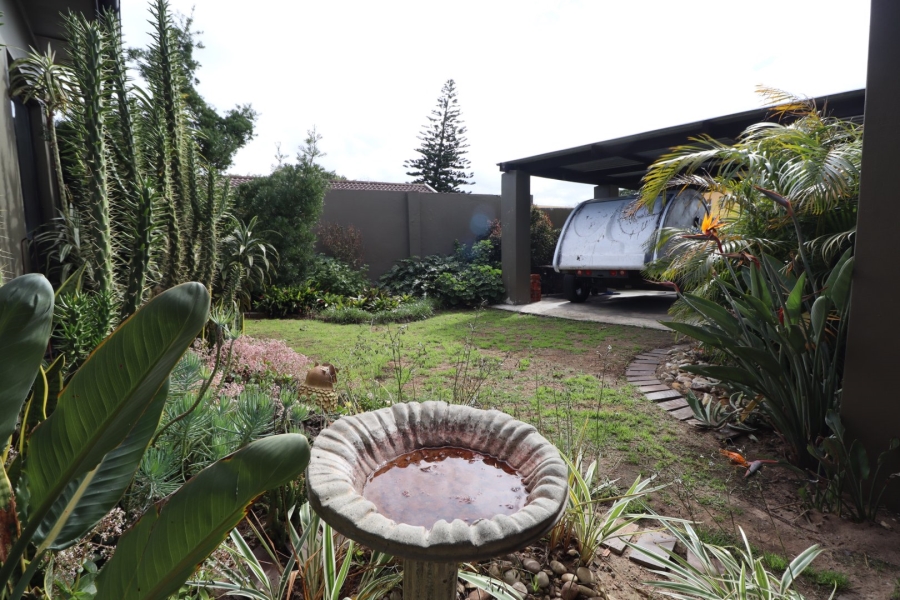 5 Bedroom Property for Sale in Kabega Park Eastern Cape